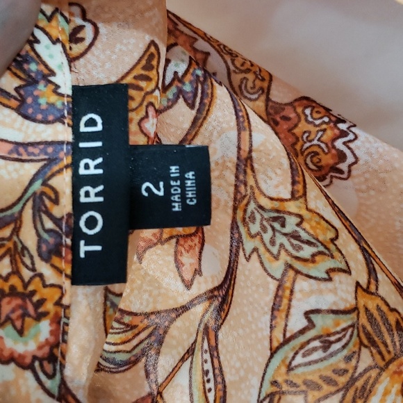 TORRID Peach Sheer High Low Top - Picture 6 of 10